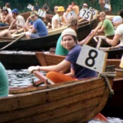 Soutajat odottelevat lähtöä Sulkavan suursouduissa (1975).