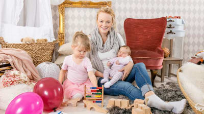 Carola Ekman med sina döttrar Lo och Gry.