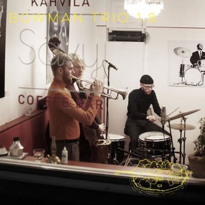 Bowman Trio uppträder på Café Sävy i Sörnäs