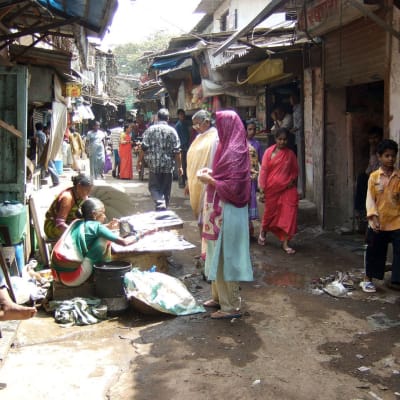 giftig sprit såldes i slummen i Bombay