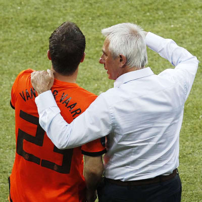 Rafael van der Vaart ja Bert van Marwijk.