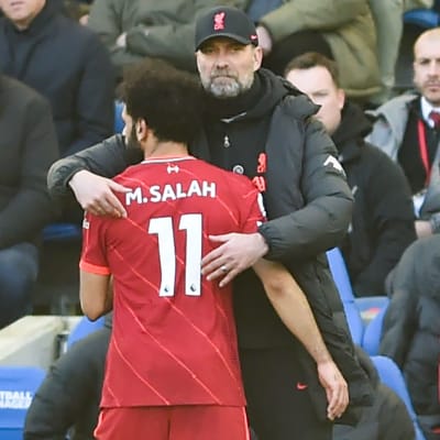 Jürgen Klopp kramar om Mohamed Salah.