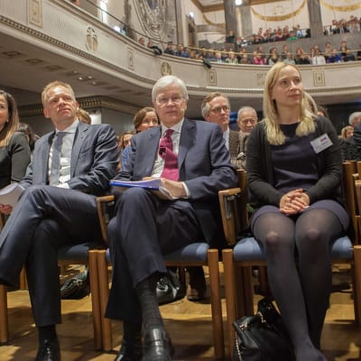 Professori Bengt Holmström kuvattuna Ludwig-Maximilianin yliopistossa Münchenissä.