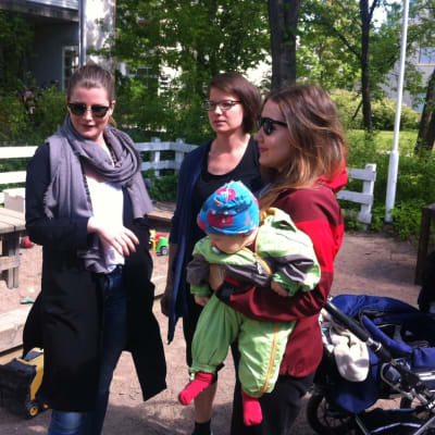 Minni, Maria och Elvi - tre mammor i Helsingfors