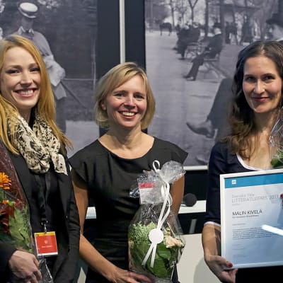 Representanter från förlagen Teos och Schildts och Söderströms samt Malin Kivelä.