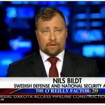 YouTube-skärmdump från intervjun med tv-kanalen Fox intervju med den så kallade säkerhetsexperten Nils Bildt från Sverige.