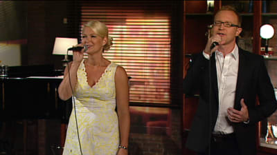 Tomas och Maria Höglund sjunger i prågrammet På resande not.