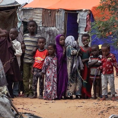 Somalian pääkaupungin Mogadishun slummeissa eletään epätoivoisissa olosuhteissa.