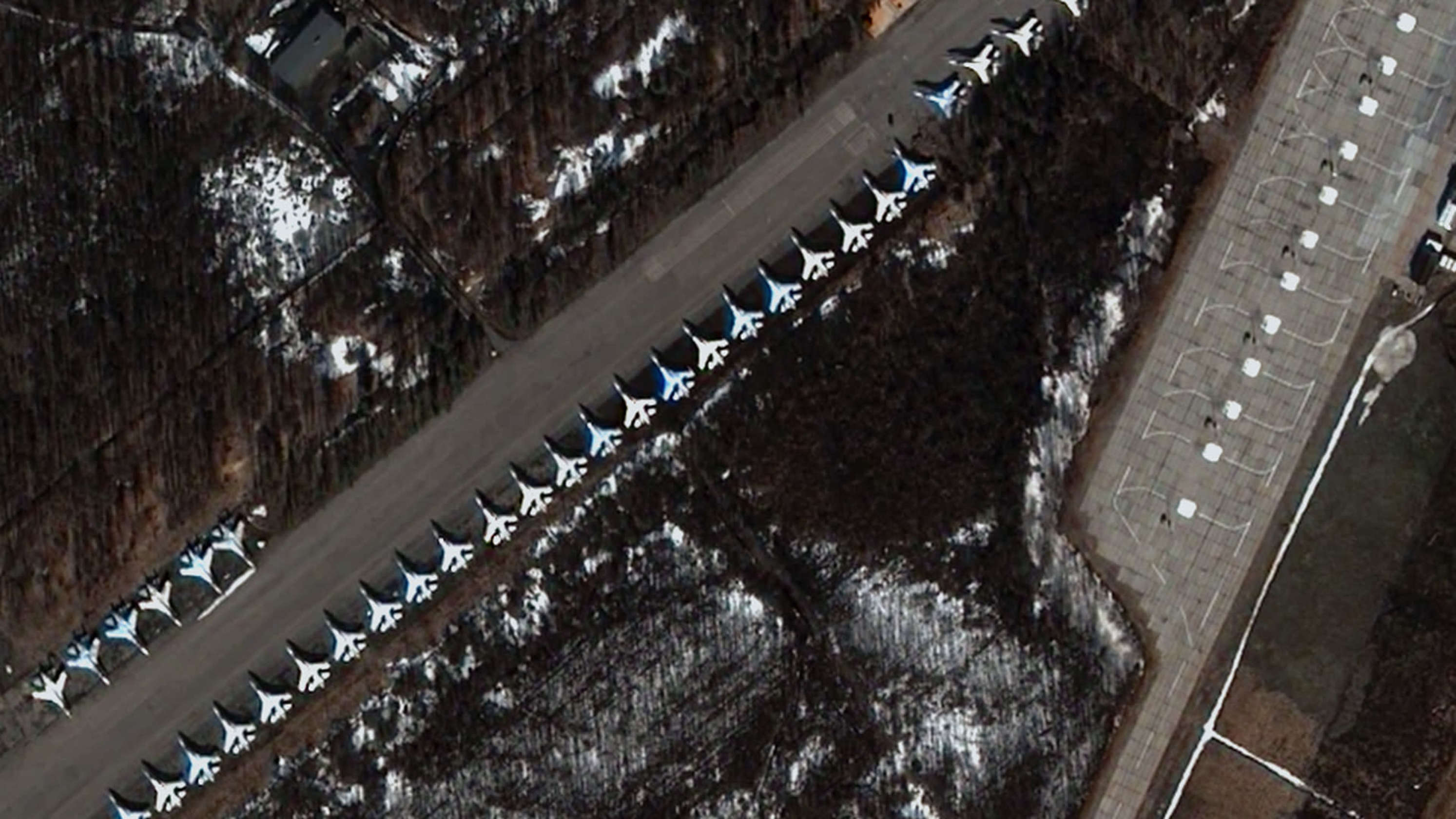 New satellite images show Russia's strike ability near Finland - Finnish major: not enough for a surprise attack on Finland