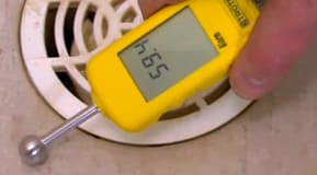 Golvbrunnens kollas för fuktskador