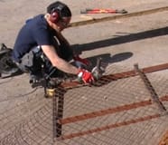 Jim kapar av rutarmeringen så den passar stommen