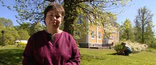 Elisabeth i trädgården