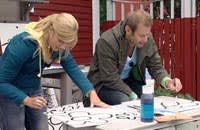 Camilla och Matias gör nio par bilder