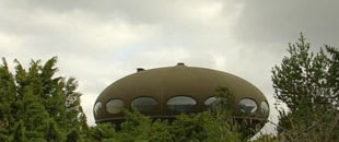 Huset ser ut som ett UFO