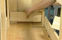 Stöd och upphöjning för bottnen