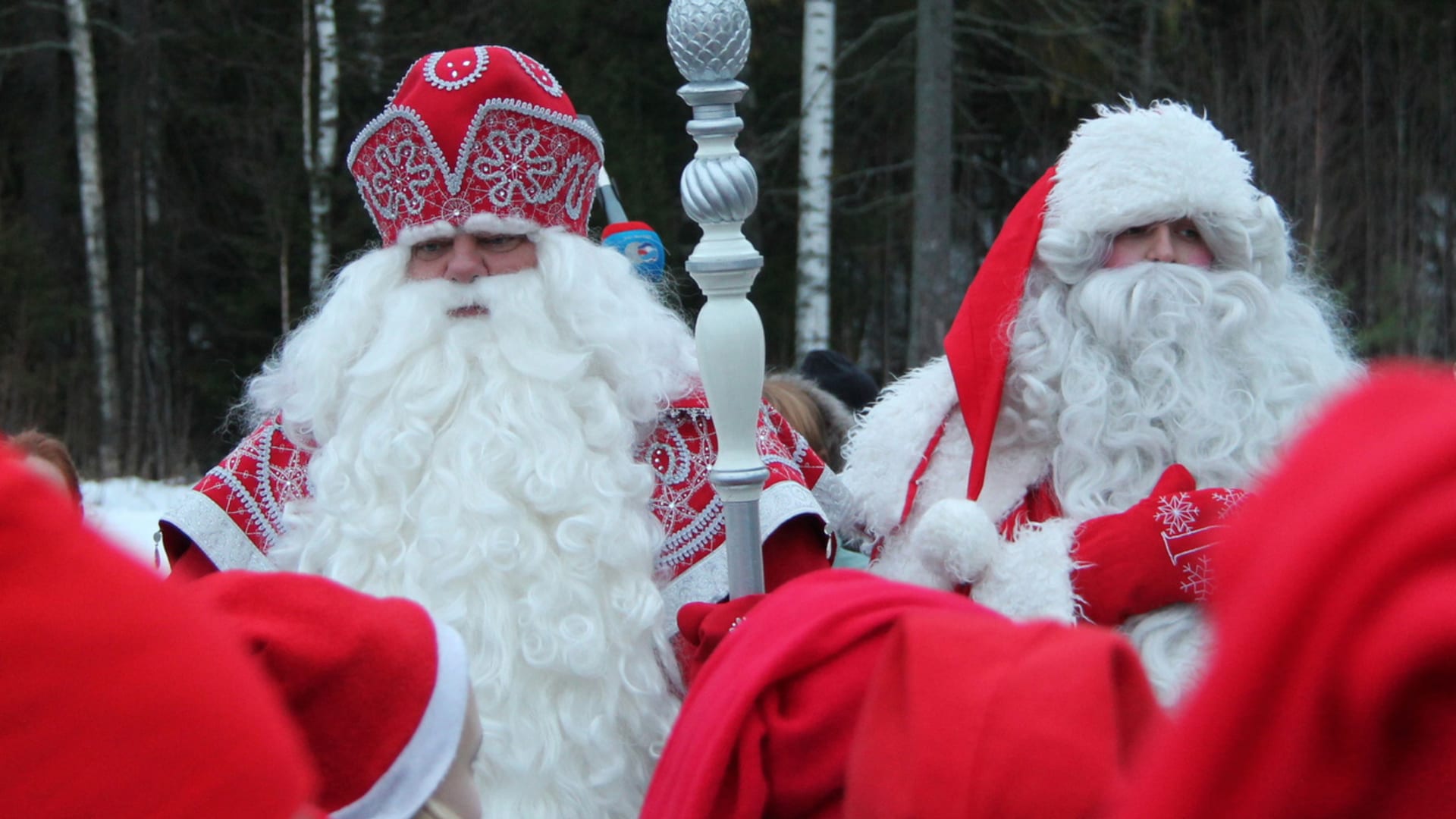 Pakkasukko ja joulupukki paiskaavat kättä valtakunnan rajalla | Yle Uutiset  suora | Yle Areena