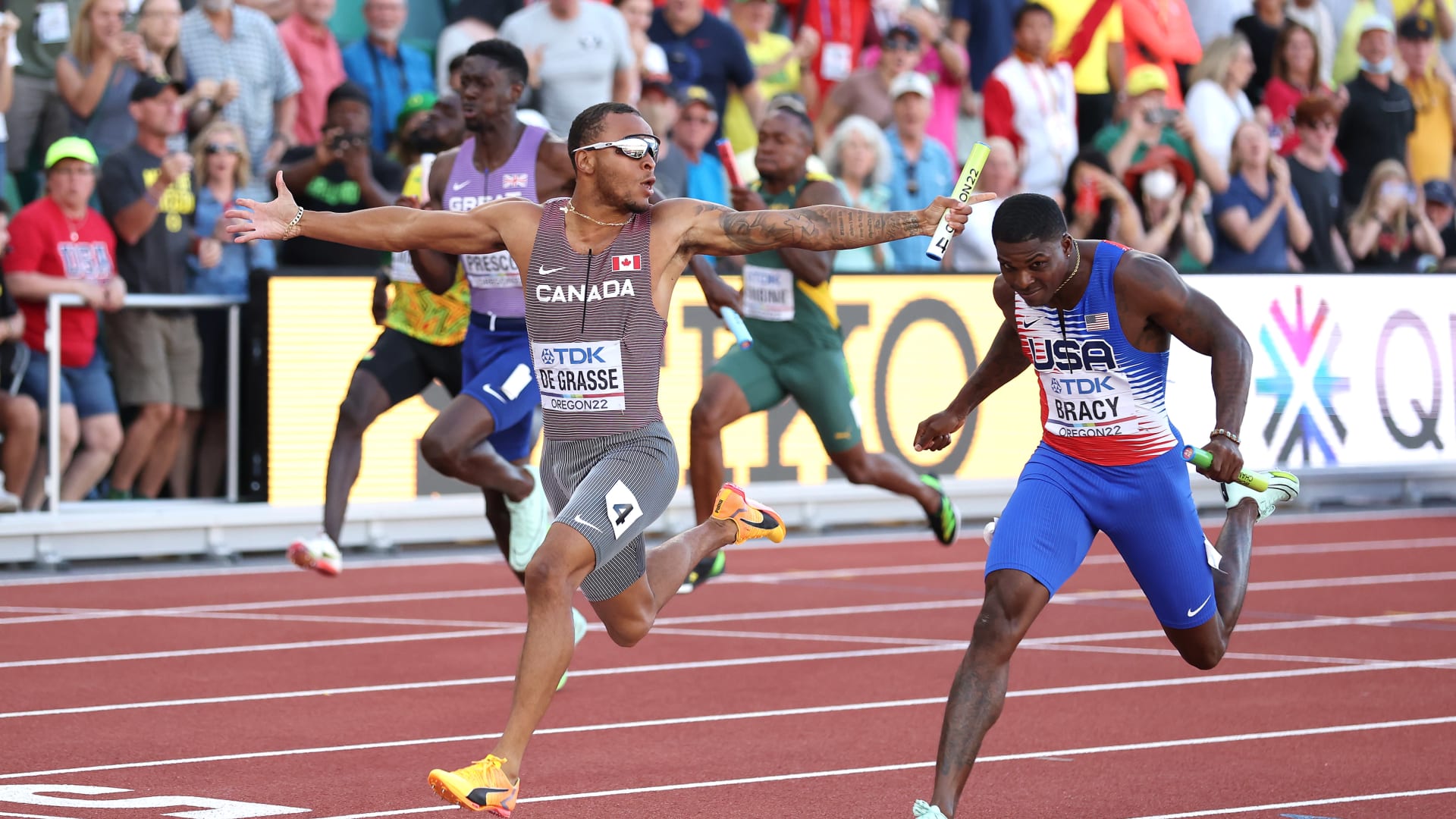 эстафетный бег (4 по 100 метров, 4 по 400 метров. эстафета бег. видео финиша эстафеты. видео финиша эстафеты. видео финиша эстафеты.