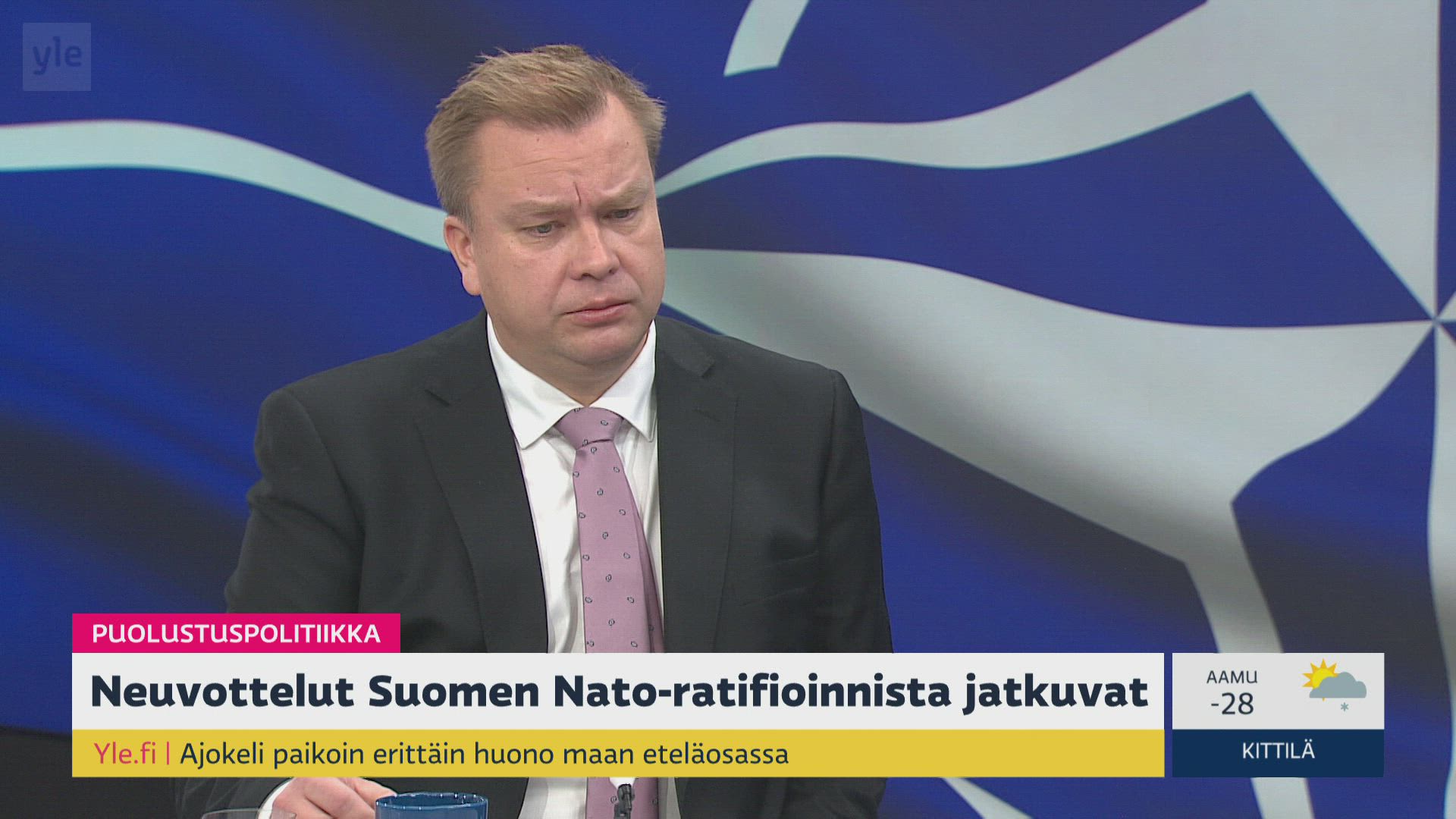 Puolustusministeri Antti Kaikkonen | Ylen Aamu | Yle Areena