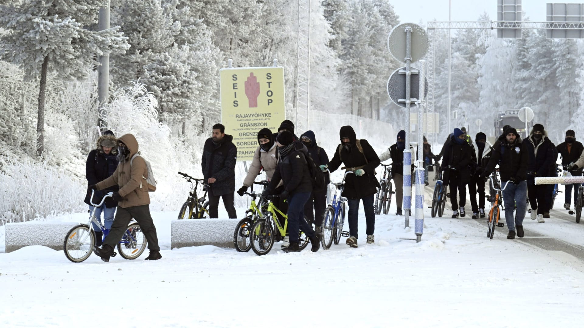 Alkuiltaan Mennessä Sallan Rajanylityspaikalle Oli Saapunut 41 ...