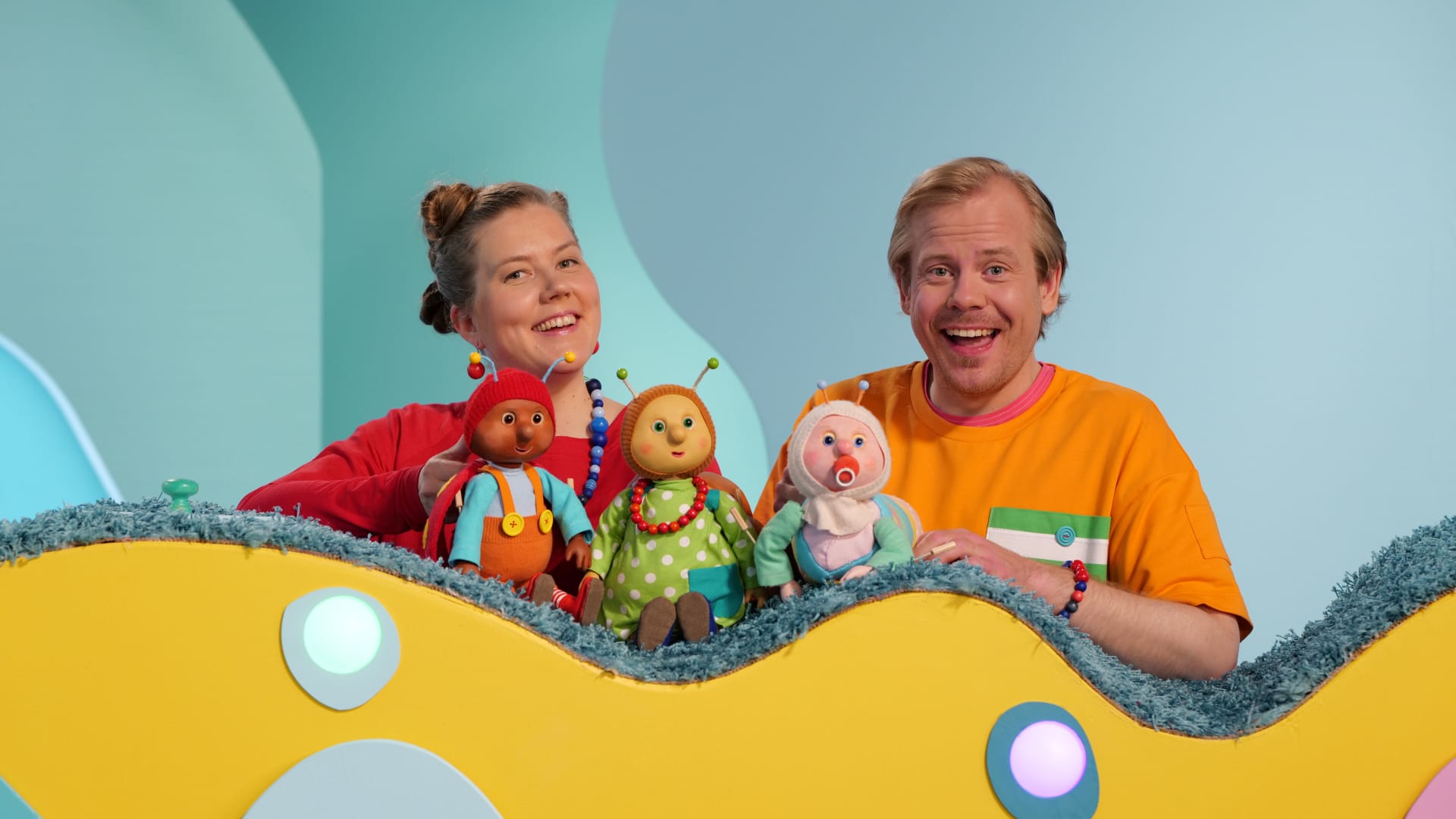 Pipuna ja puuhelmet | Nappulat | Yle Areena