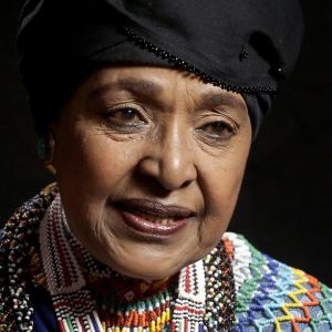 Winnie Mandela kertoo dokumentissa omasta elämästään.