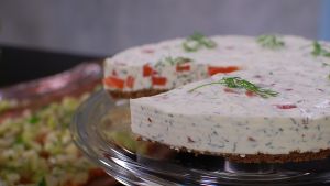 Smaskig "ostkaka" av gravad lax. Smaskig "ostkaka" av gravad lax.