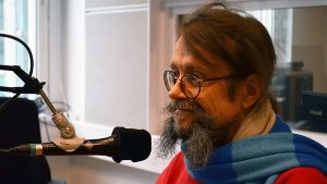 Matti Rämö Yle Puheen studiossa