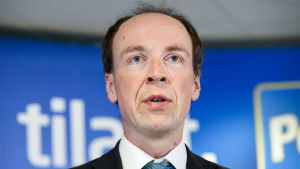Kan SFP återfå regeringsplats om Jussi Halla-aho blir ny ordförande för Sannfinländarna? Ja, om du får tro en kolumn i Helsingin Sanomat. Jussi Halla-aho