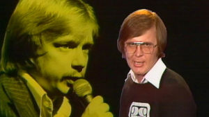 Juontaja Matti Kyllönen esittelee Petri Petterssonin Iltatähdessä 7.2.1978. Petri Pettersson ja juontaja Matti Kyllönen Iltatähti-ohjelmassa.
