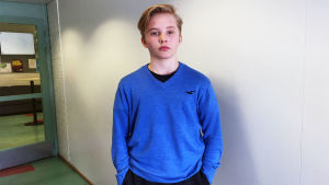 Cedric Colliander går i nian i Storängens skola i Esbo. Han är inte intresserad av återvinning. Cedric Colliander går i nian i Storängens skola i Esbo.