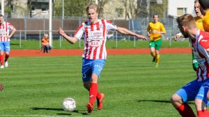 Niclas Forss gjorde BK:s mål mot Klubi 04. (Arkivbild). BK-46 Niclas Forss med bollen.