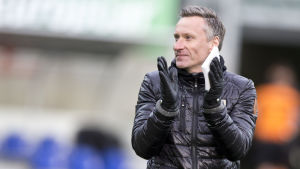 53-årige Sixten Boström är inne på sitt tredje tränaruppdrag i fotbollsligan. 53-årige Sixten Boström är inne på sitt tredje tränaruppdrag i fotbollsligan.