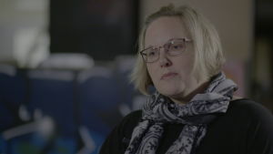 Mija Alho från A-klinikstiftelsen säger att de gör sitt yttersta för att hålla kontakten med missbrukarna. Mija Alho, A-klinikstiftelsen