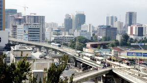 Kaupunkiliikenteen vilinää Etiopiassa