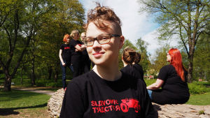 Vehka Liimatainen, 22, on englannin opiskelija Turun yliopistossa. Vehka on yhtyeen kuopus, tullut mukaan toukokuussa 2017. Slavonic tractor