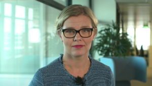 Överläkare Päivi Ruokoniemi säger att Fimea har upplyst fem företag om att deras marknadsföring bryter mot lagen. Päivi Ruokoniemi, överläkare, säger att läkemedelsmyndigheten Fimea kan gripa in om företagen fortsätter med olaglig marknadsföring.