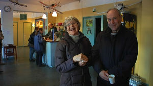 Birgit och Oiva Åkerfelt gillar Alex i Solsidan. man och kvinna i biografaula