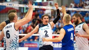 Det finländska landslaget höll för trycket och tog sig till volleyboll-VM nästa år. Volleyboll, herrlandslaget.