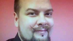 Tommi Paalanen on tutkinut pornografiaa etiikan näkökulmasta. Selfie kännykällä Tommi Paalasesta