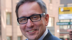 Stiftelsens skattmästare Lasse Svens. Lasse Svens, skattmästare för Stiftelsen vid Åbo Akademi hösten 2014