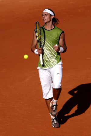 Tennismodet såg annorlunda ut år 2005. Rafael Nadal i Paris. Rafael Nadal i Paris år 2005.