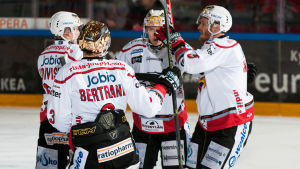 Sport är klart för klubbens första ligaslutspel. Sport har greppet om en slutspelsplats med två matcher kvar att spela.