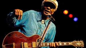 Chuck Berry uppträder i Tyskland år 2008 Chuck Berry uppträder i Mannheim i Tyskland i november 2008.