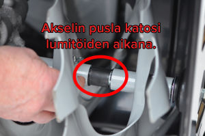 Lunta heittävien siivekkeiden akselista tipahti kuvassa olevan kaltainen pusla.