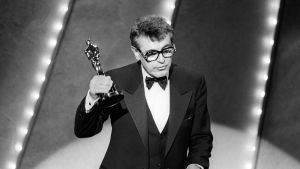 För Amadeus fick Milos Forman sin andra Oscar för bästa regi. För Amadeus fick Milos Forman sin andra Oscar för bästa regi.