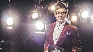 Thomas Lundin leder tredje säsongen av På resande not. Thomas Lundin bjuder in till tredje säsongen av På resande not.