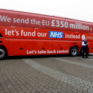 Britannian EU-eroa kannattavan Leave-kampanjan bussi.