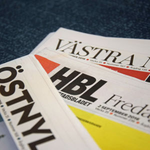 Tidningarna Östnyland, Hufvudstadsbladet och Västra Nyland.