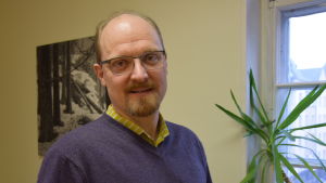 Bernt Nordman, verksamhetsledare för miljöorganisationen Natur och Miljö, ser Dinosauriernas miljlötänk som något som borde spridas till alla daghem i Finland. Bernt Nordman.