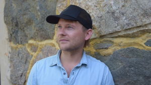 Vad vill alla göra, undrar Daniel Lindholm. Porträttbild på Daniel Lindholm.